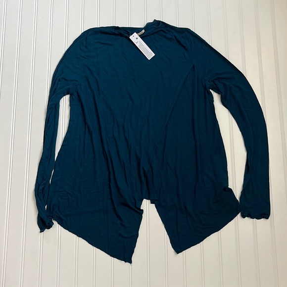 La Made Large long sleeve top - Picture 2 of 5